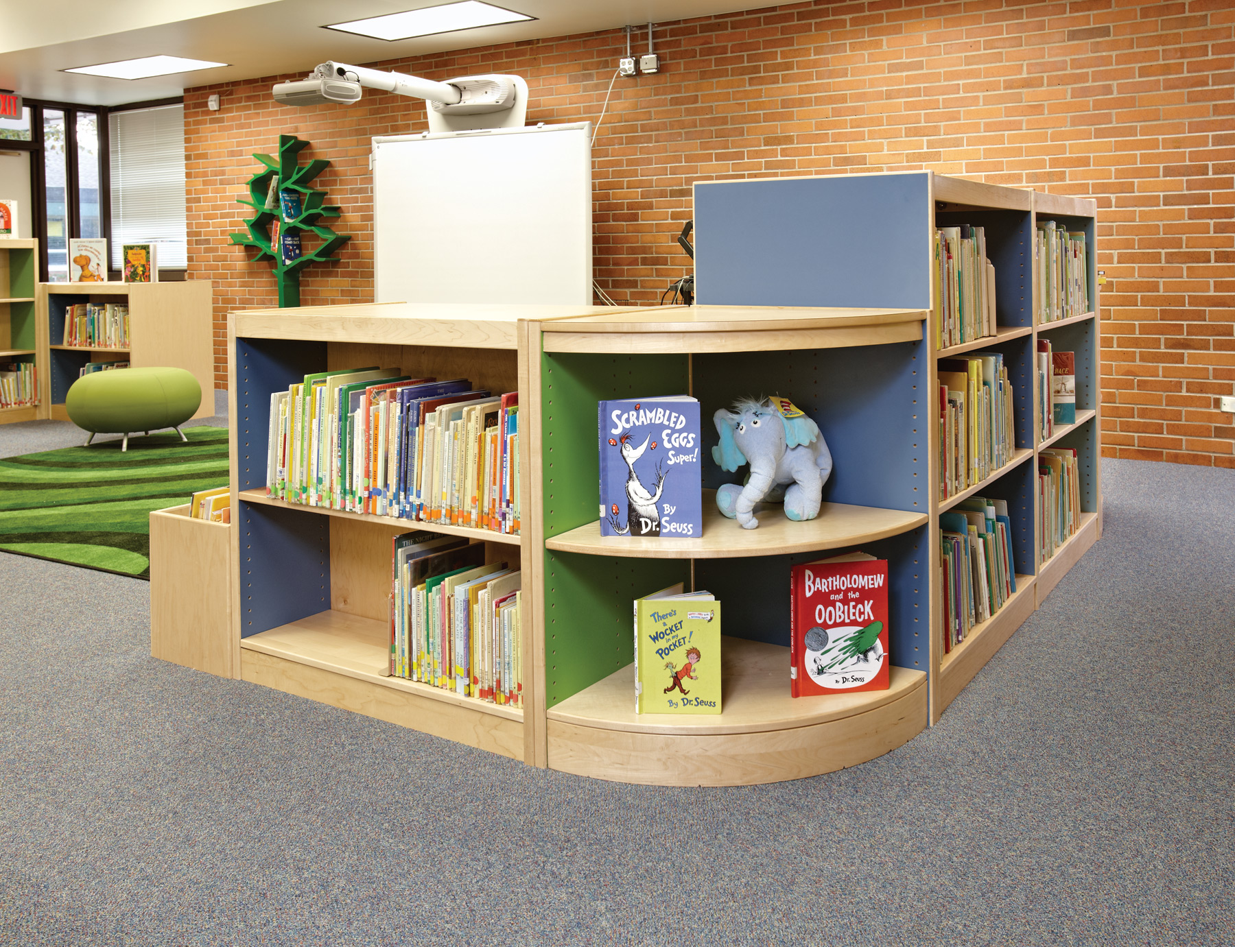 Washington Elementary School, IL - http://demcointeriors.com