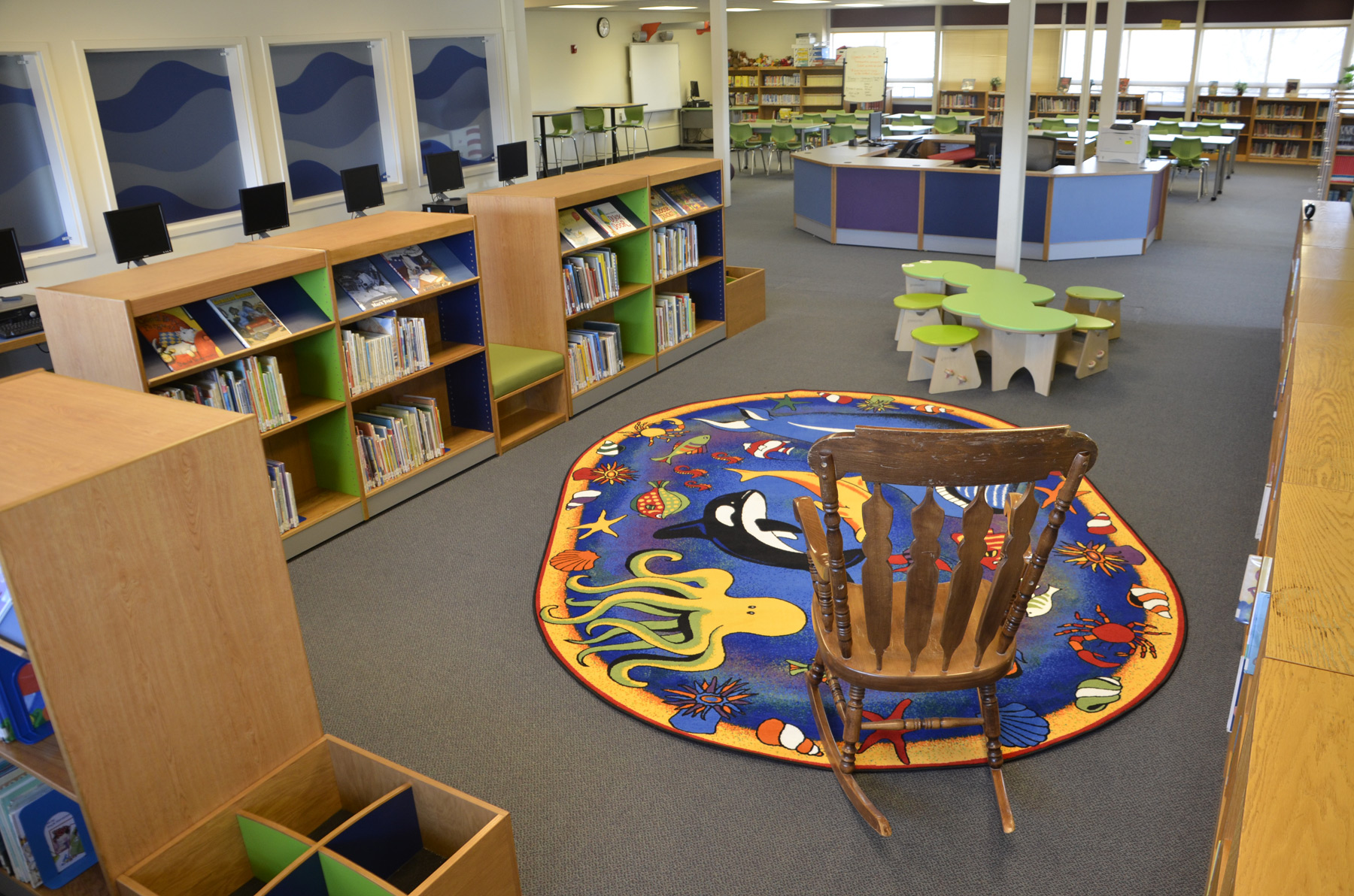 How to Choose the Best Library Furniture for Your Space, image size:1800x1192